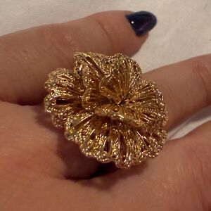 New Stella and Dot Elegant Gold Floral Ring